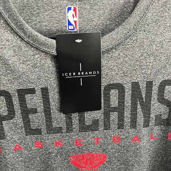 NBA PELICANS LS 100% POLYESTER - SZ XL - Picture 3 of 6